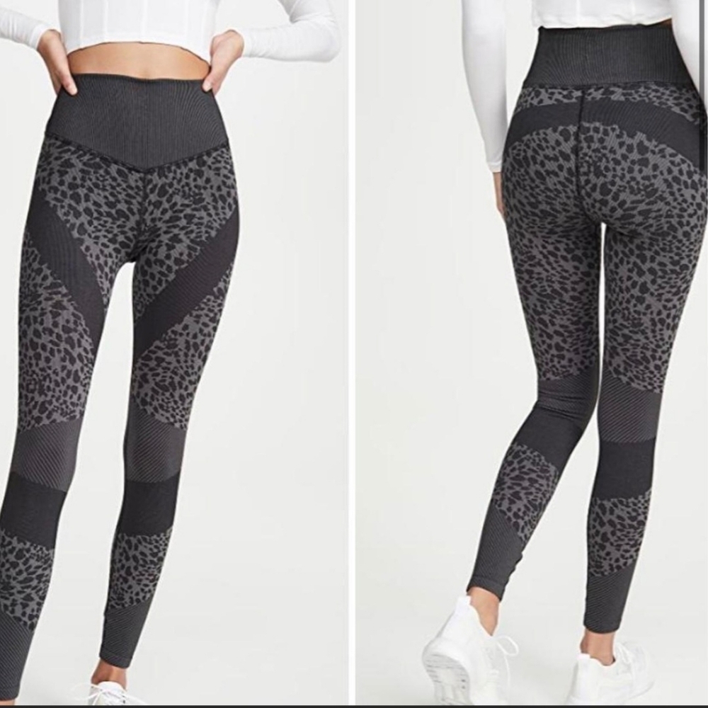 Seamless Leopard Print Leggings